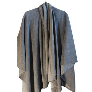 Fleece scarf wrap poncho grey chevron